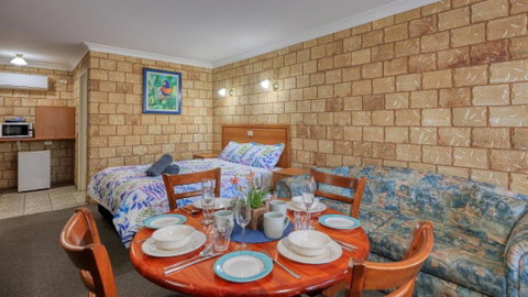 Darling River Motel - Accommodation in Surfers Paradise 1