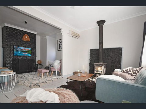 Darlington Log Cottage - Accommodation in Surfers Paradise 4