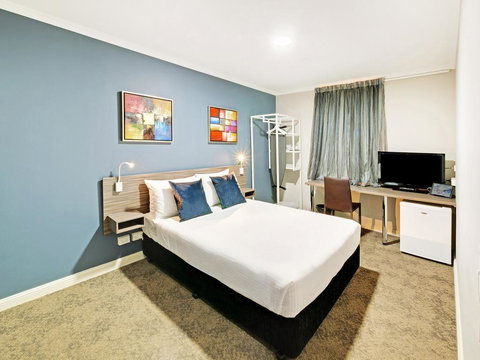 28 Hotel - Accommodation in Surfers Paradise 3