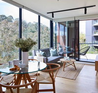 2BR Apt With Yarra River Views  Parking - Accommodation in Surfers Paradise