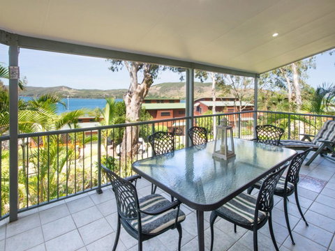 3 Bedroom Heliconia Grove On Hamilton Island - Accommodation in Surfers Paradise 2