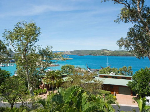 3 Bedroom Heliconia Grove On Hamilton Island - Accommodation in Surfers Paradise 0