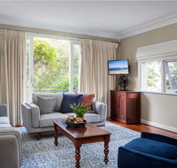 3-Bed House near Bondi Beach with Balcony Parking - Accommodation in Surfers Paradise