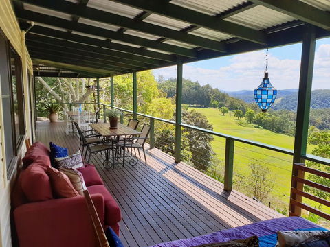 305 Montville - Accommodation in Surfers Paradise 0