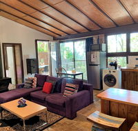 305 Montville - The Artist's Cottage - Accommodation in Surfers Paradise