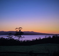 32 Zachary Drive Farm Stay Iconic Water Views - Accommodation in Surfers Paradise