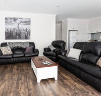 4 Bedroom Inner City Townhouse - SLEEPS 9  - Accommodation in Surfers Paradise