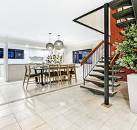 7 Bedroom Gold Coast Luxury Waterfront Home with Pool sleeps 20 - Accommodation in Surfers Paradise