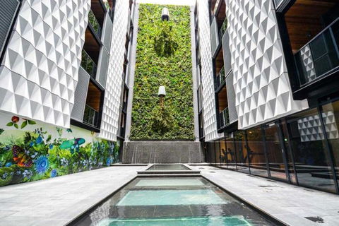 A Central & Cozy 2BR Apt Near Federation Square - Accommodation in Surfers Paradise 3