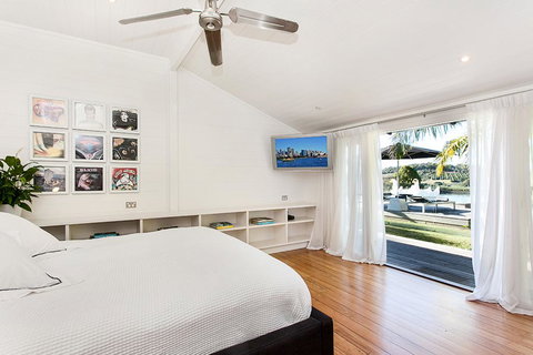 A PERFECT STAY - Aria - Holiday House - Accommodation in Surfers Paradise 2