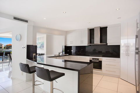 A PERFECT STAY - Casa Grande On The Water - Accommodation in Surfers Paradise 2