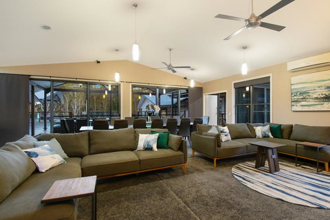 A PERFECT STAY - Lennox Unique Coastal Retreat - Accommodation in Surfers Paradise 3