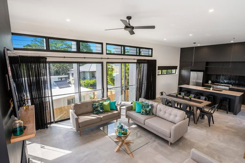 A PERFECT STAY - Wollumbin Haus Byron - Accommodation in Surfers Paradise 3