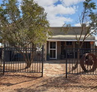 A real bush retreat. Kangas Emus  Starry Skies. - Accommodation in Surfers Paradise