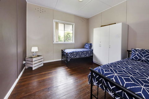 A Reel Teal - Accommodation in Surfers Paradise 1