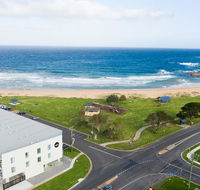 Abode Malua Bay - Accommodation in Surfers Paradise