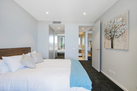 Accommodate Canberra - The Pier - Accommodation in Surfers Paradise 2