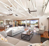 Acqua Vista - water view fireplace walk to beach - Accommodation in Surfers Paradise