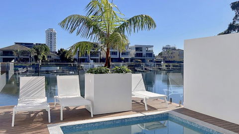 E.S. Surfers Paradise - Accommodation in Surfers Paradise 0