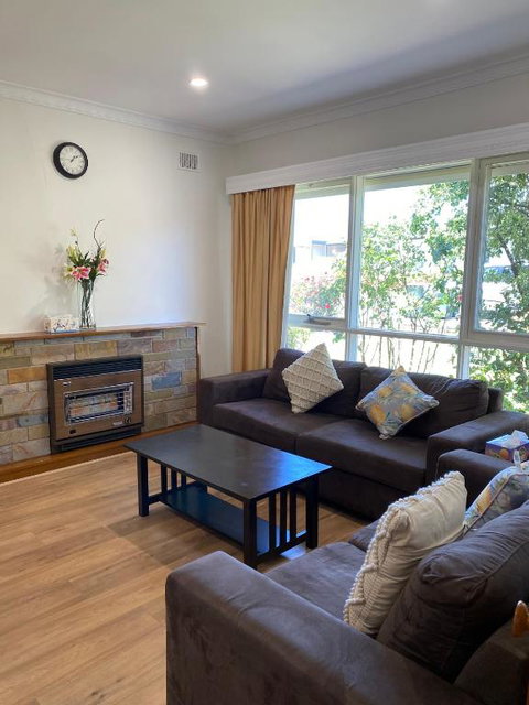 Entire House Between Marion /Flinders University - Accommodation in Surfers Paradise 3