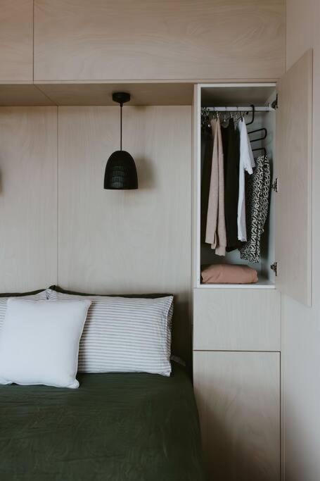 Essence Kangaroo Island - Tiny Home American River - Accommodation in Surfers Paradise 1