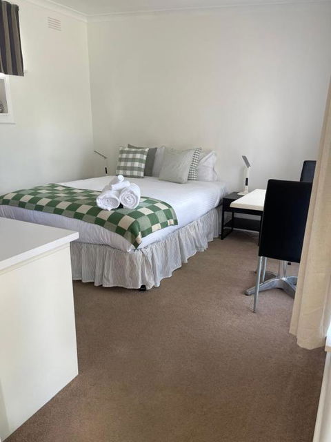 Euroa Motor Inn - Accommodation in Surfers Paradise 3