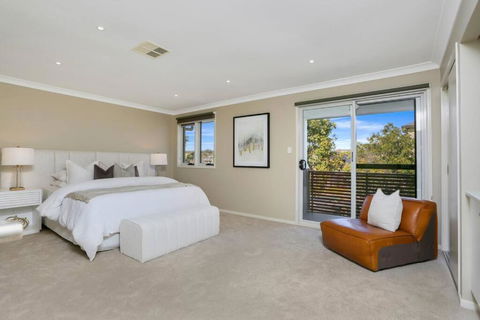 Entire Home In Park Central - Family-Friendly Getaway - Walk To Parks, Shops And Transport In Macarthur - Accommodation in Surfers Paradise 1