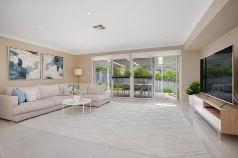 Entire Home In Park Central - Family-Friendly Getaway - Walk To Parks, Shops And Transport In Macarthur - Accommodation in Surfers Paradise 2
