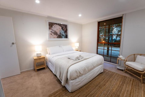 Farm Stay Picturesque Views - Accommodation in Surfers Paradise 1