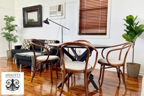 Fieldsend Cottage - Accommodation in Surfers Paradise 0