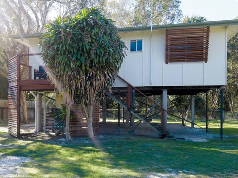 FLINDERS BEACHHOUSE - Accommodation in Surfers Paradise 0