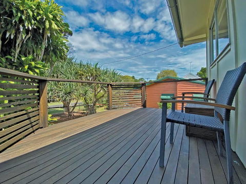 FLINDERS BEACHHOUSE - Accommodation in Surfers Paradise 1