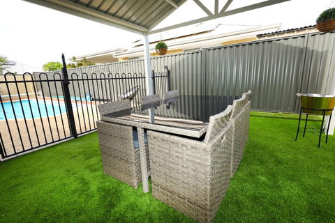 Family Holiday Home - Accommodation in Surfers Paradise 1