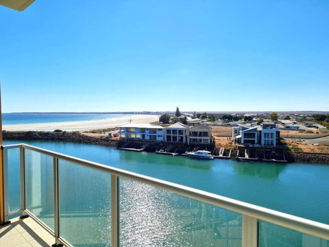 Glam Apartment 21 - Accommodation in Surfers Paradise 0