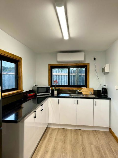 GORGE Chocolates Tiny House - Accommodation in Surfers Paradise 2