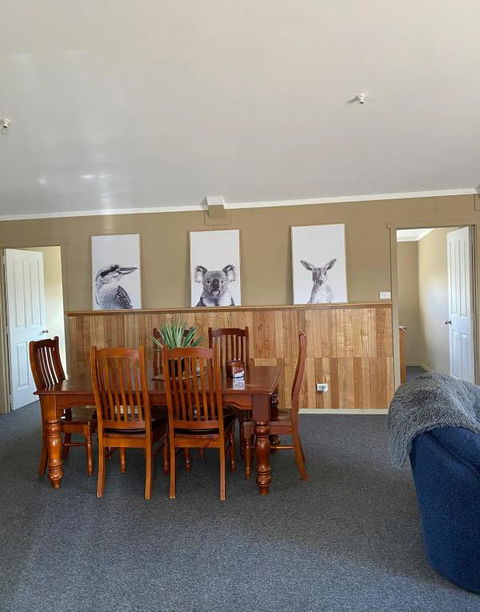 Great Lakes Wilderness Three Bedroom Home - Accommodation in Surfers Paradise 1