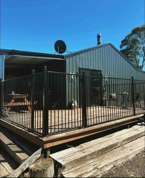 Great Lakes Wilderness Three Bedroom Home - Accommodation in Surfers Paradise 3