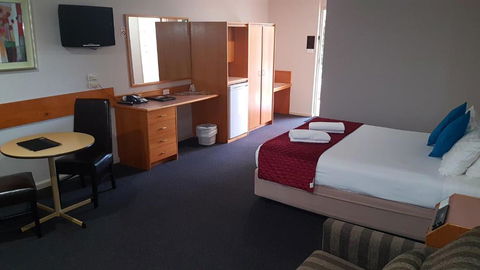 Hilltops Retreat Motor Inn - Accommodation in Surfers Paradise 3