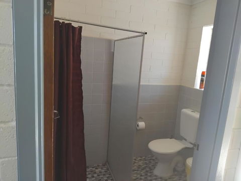 Hawker Outback Motel - Accommodation in Surfers Paradise 1