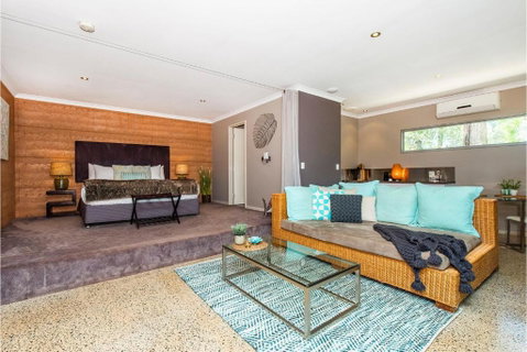 Hidden Valley Eco Spa Lodges & Day Spa - Accommodation in Surfers Paradise 3