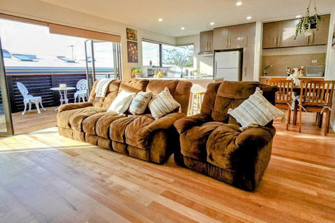 Hideaway By The Bay - Accommodation in Surfers Paradise 1
