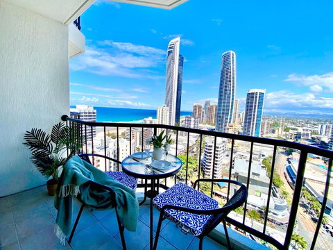 High Floor Ocean View King Studio With Free Wi-Fi - Accommodation in Surfers Paradise 0