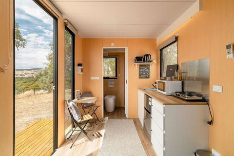 Hill View At Euroa By Tiny Away - Accommodation in Surfers Paradise 2