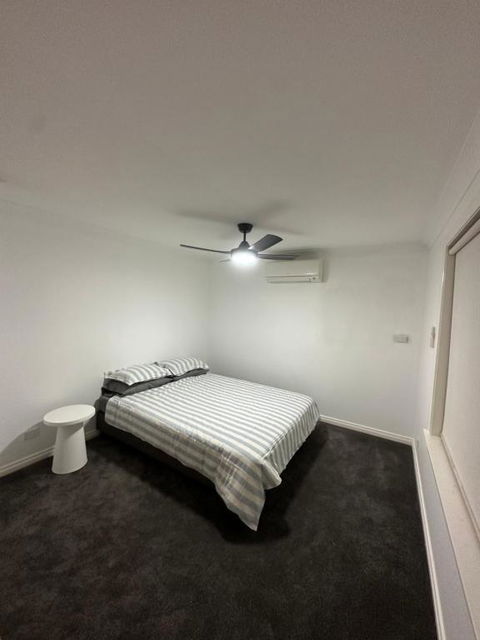 Home Away From Home - Accommodation in Surfers Paradise 1