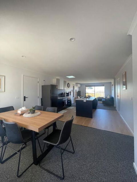 Home In Brighton - Accommodation in Surfers Paradise 0
