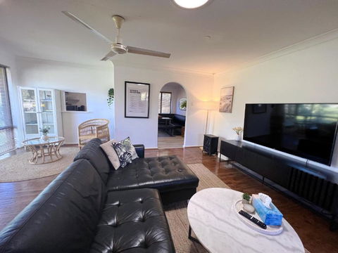 Humble & Homely - Accommodation in Surfers Paradise 0