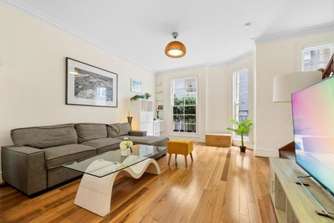 Ideally Located 3 BR With Parking & Central & Darling Harbour-10 Mins Walk - Accommodation in Surfers Paradise 2