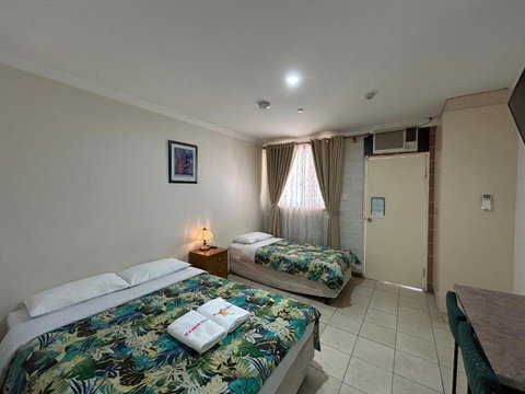 IGrand Motel - Accommodation in Surfers Paradise 1