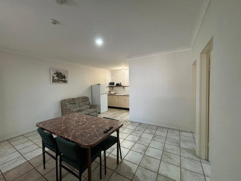 IGrand Motel - Accommodation in Surfers Paradise 3