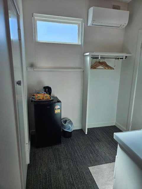International Hotel Motel - Accommodation in Surfers Paradise 2